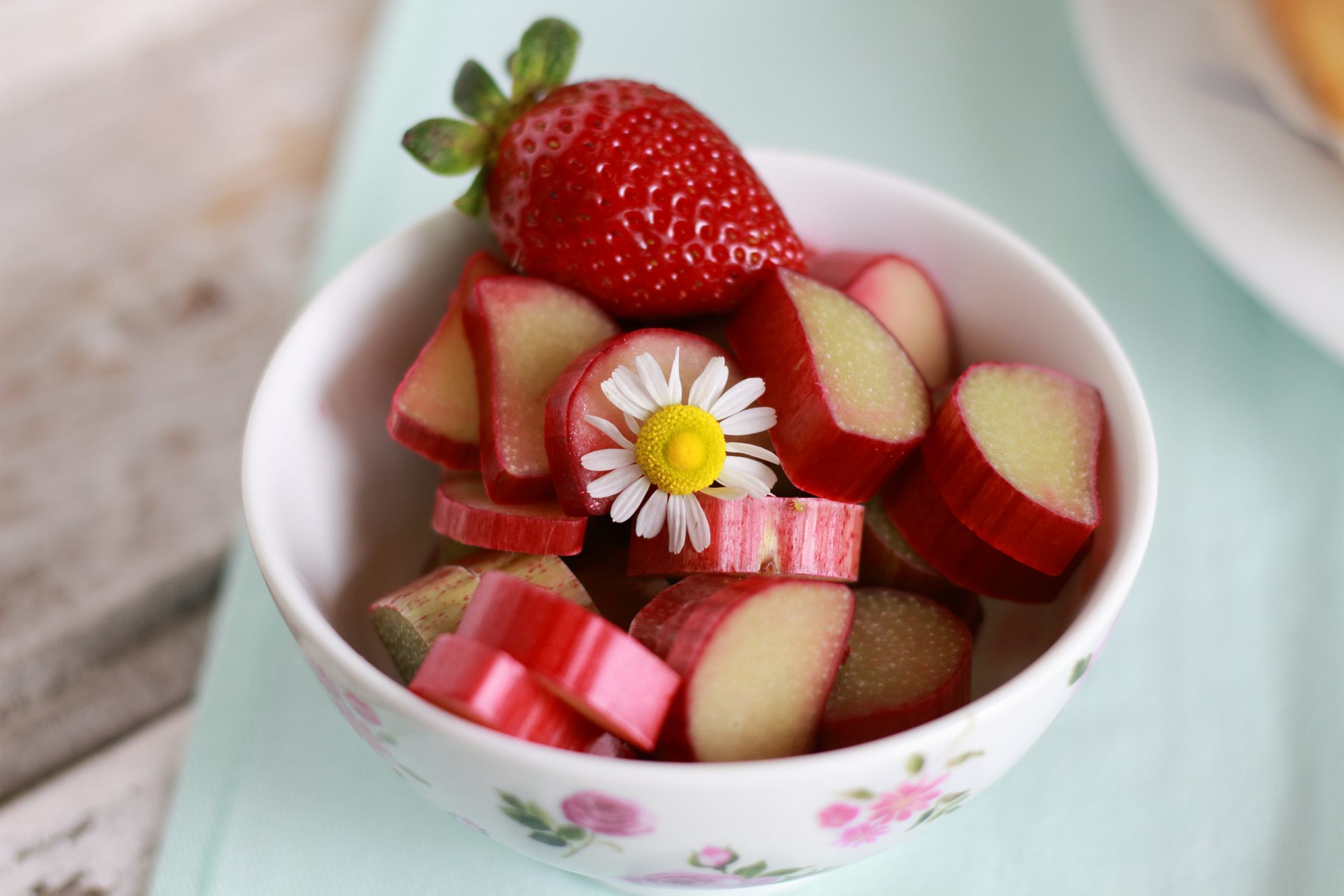 Rhabarber und Erdbeere